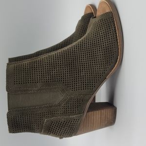Toms Women's Size 8 Majorca  Perforated Peep Toe Ankle Boots olive green